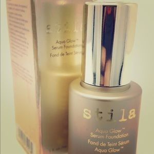 New in Box Stila Aqua Glow Serum Foundation 1 fl
